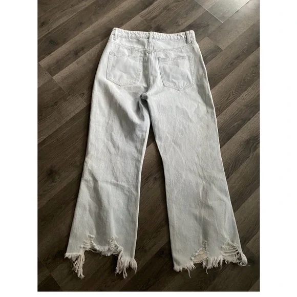 VERVET Ripped Crop Flare Jeans - Picture 11 of 13